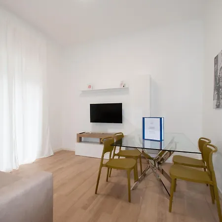Apartment Bilocale Con Giardino Ospedale Civile 11